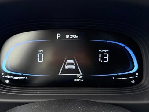 Certified 2026 Hyundai Venue SEL FWD image 2
