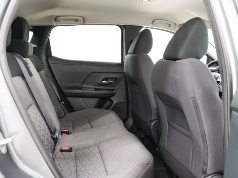Used 2025 Nissan Kicks SV AWD/4WD image 13