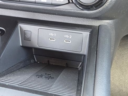 Used 2026 Nissan Kicks SV FWD image 13