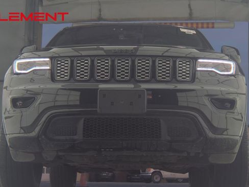 Used 2022 Jeep Grand Cherokee Laredo X AWD/4WD image 3