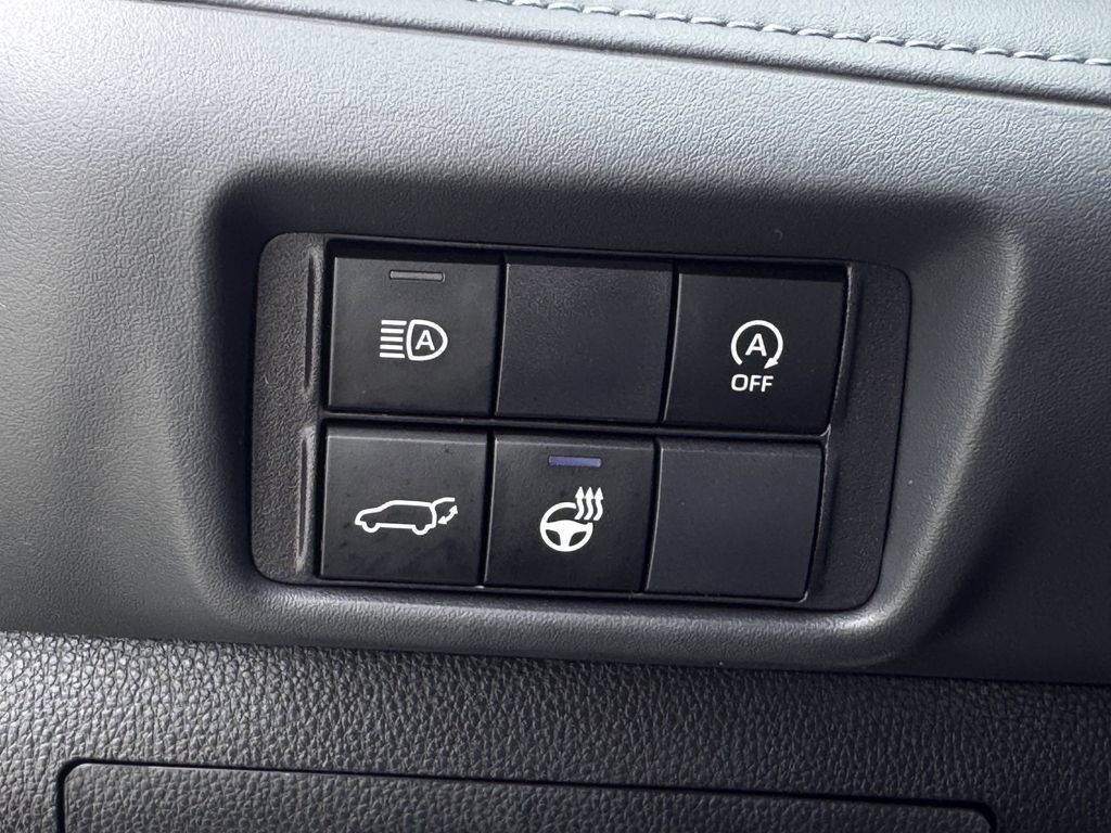 Used 2023 Toyota Highlander Limited AWD/4WD image 22