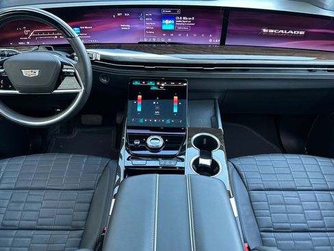 Certified 2025 Cadillac Escalade Sport Platinum image 15