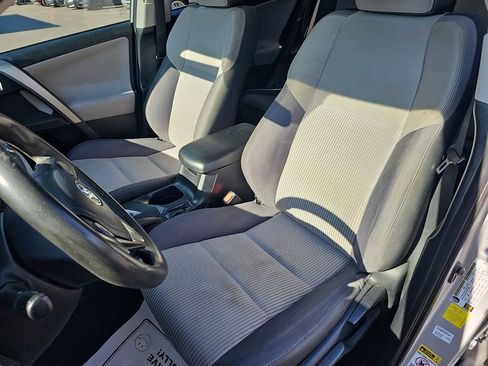 Used 2014 Toyota RAV4 XLE image 18
