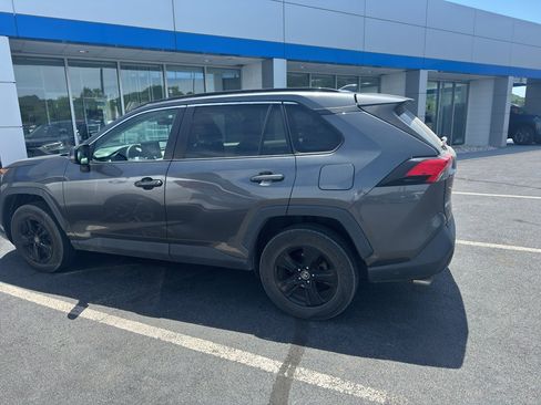 Used 2020 Toyota RAV4 XLE w/ Convenience Package AWD/4WD image 5