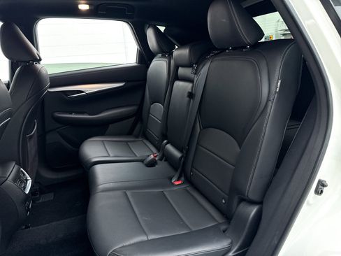 Used 2021 INFINITI QX50 Luxe w/ Appearance Package image 34
