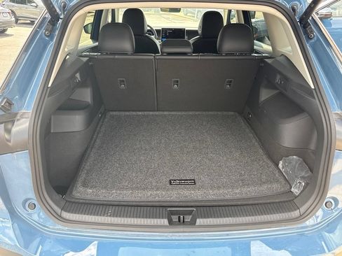 Used 2026 Volkswagen Tiguan SE AWD/4WD image 28