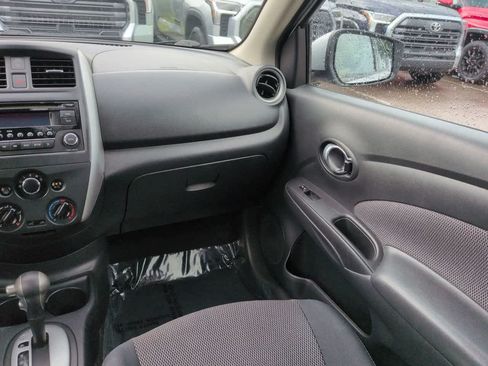 Used 2016 Nissan Versa SV FWD image 16