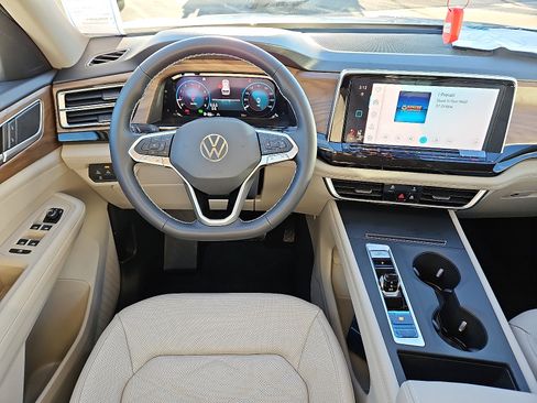 New 2026 Volkswagen Atlas SE image 7