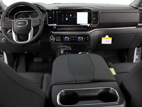New 2026 GMC Sierra 1500 SLT AWD/4WD image 10