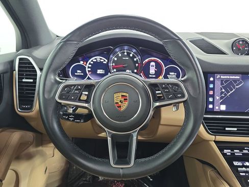 Certified 2023 Porsche Cayenne AWD/4WD image 14