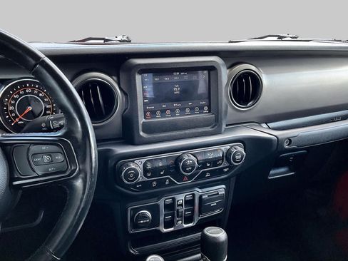 Used 2021 Jeep Gladiator Sport AWD/4WD image 7