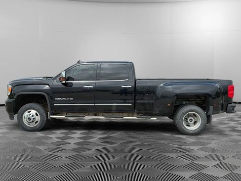 Used 2018 GMC Sierra 3500 Denali w/ Duramax Plus Package AWD/4WD image 2
