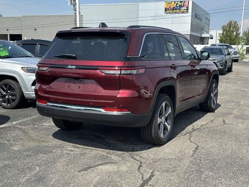 Used 2023 Jeep Grand Cherokee 4WD 4xe image 4
