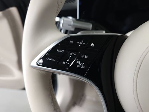 Certified 2023 Mercedes-Benz S 500 4MATIC image 11