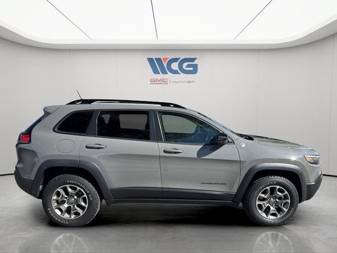 Used 2022 Jeep Cherokee Trailhawk w/ Premium Leather Package AWD/4WD image 2
