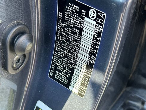 Used 2016 Toyota Corolla LE FWD image 30