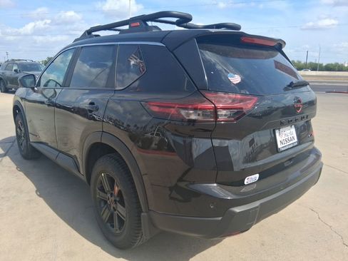 New 2026 Nissan Rogue SV AWD/4WD image 4