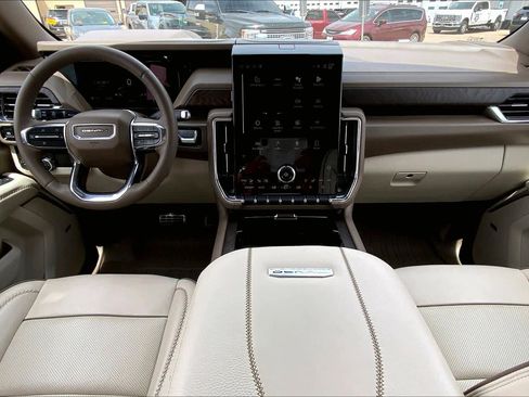 Used 2025 GMC Yukon XL Denali w/ LPO, Floor Liner Package image 16