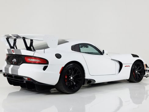 Used 2016 Dodge Viper ACR w/ Extreme Aero Package RWD image 3