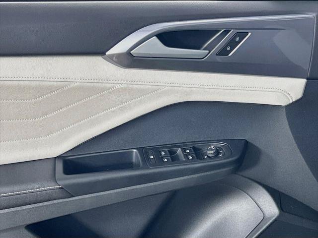 New 2026 Volkswagen Taos SEL AWD/4WD image 18