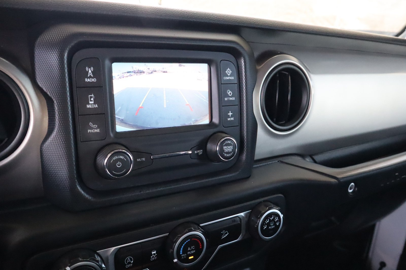 Used 2018 Jeep Wrangler Unlimited Sport S AWD/4WD image 63