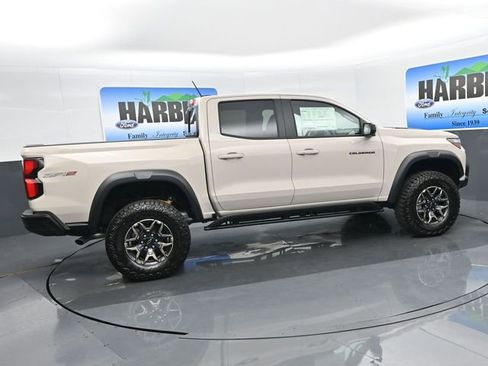 New 2026 Chevrolet Colorado ZR2 w/ Off-Road Front Bumper Package image 6