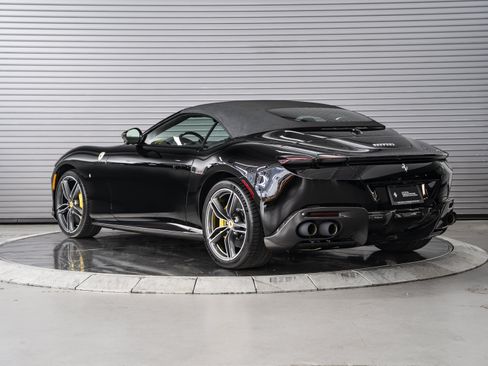 Used 2025 Ferrari Roma Spider RWD image 11