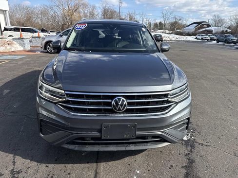 Used 2022 Volkswagen Tiguan SE image 12