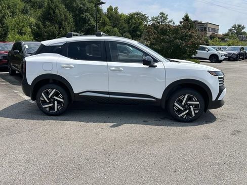 New 2026 Nissan Kicks SV w/ Cold Weather Package FWD image 8