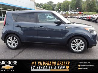 Used 2015 Kia Soul + w/ Audio Package FWD video 1