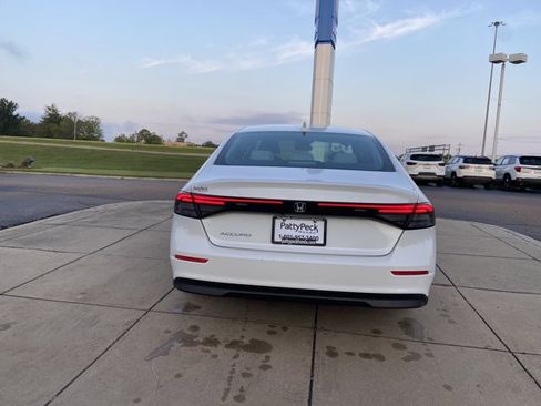Used 2024 Honda Accord EX image 10