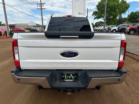 Used 2017 Ford F250 Lariat w/ Chrome Package AWD/4WD image 3