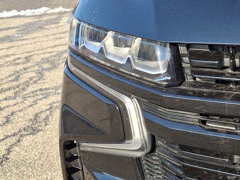 Used 2024 Chevrolet Suburban RST w/ Luxury Package image 9