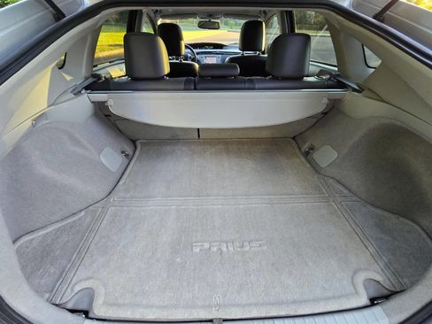 Used 2012 Toyota Prius Four w/ Deluxe Solar Roof Pkg FWD image 24
