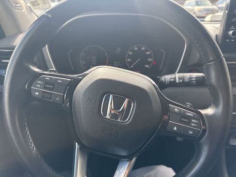 Used 2023 Honda Pilot Touring image 18