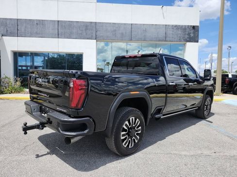 Certified 2025 GMC Sierra 2500 Denali Ultimate AWD/4WD image 4