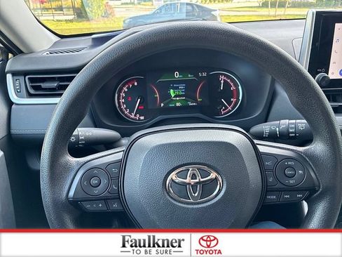 Certified 2025 Toyota RAV4 XLE AWD/4WD image 26