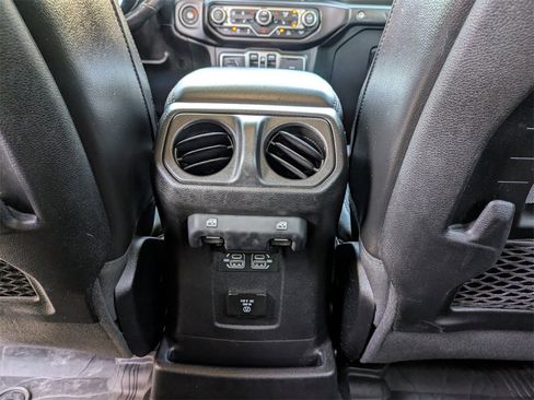 Used 2021 Jeep Wrangler Unlimited Rubicon w/ Trailer Tow Package image 18