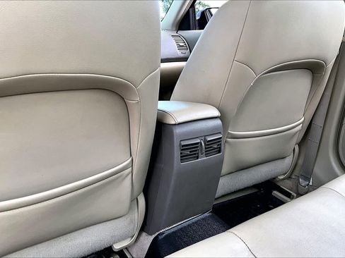 Used 2008 Nissan Altima 3.5 SE w/ Premium Pkg FWD image 32