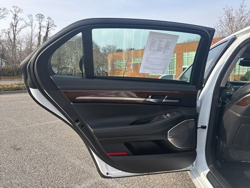 Used 2018 Genesis G90 3.3T Premium image 26