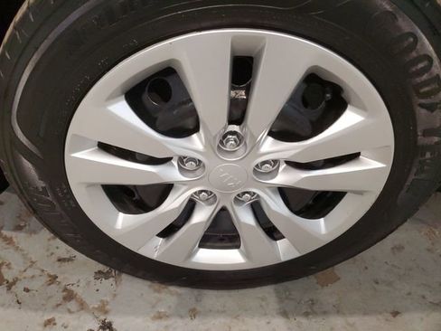 Used 2020 Kia Soul LX image 29