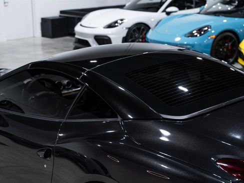 Used 2015 Ferrari California T image 65