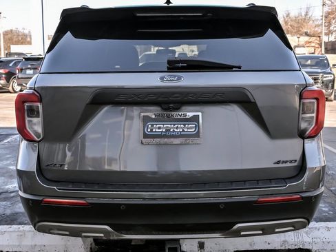Used 2021 Ford Explorer XLT w/ Equipment Group 202A image 7