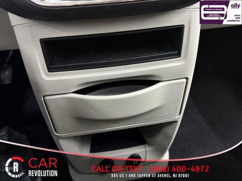 Used 2019 Dodge Grand Caravan SE image 28