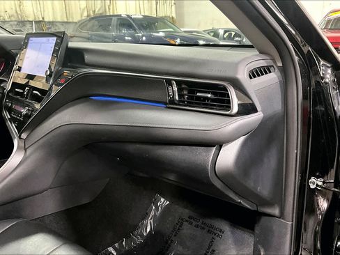 Used 2024 Toyota Camry XSE FWD image 19