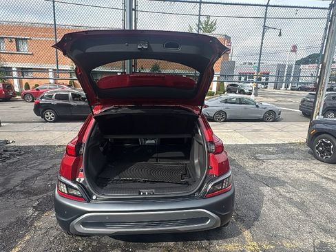 Used 2023 Hyundai Kona Limited AWD/4WD image 29