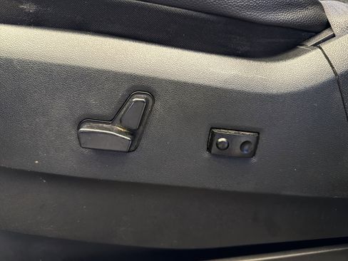 Used 2019 Dodge Grand Caravan GT FWD image 11