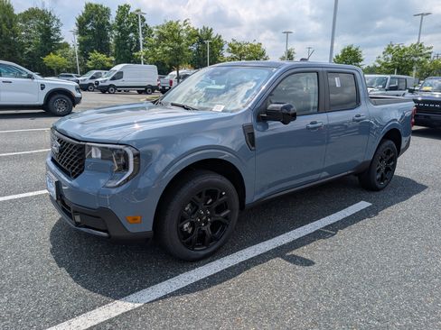 New 2026 Ford Maverick Lariat w/ Black Appearance Package AWD/4WD image 4