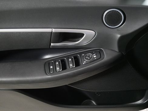 Used 2023 Hyundai Sonata SE image 19