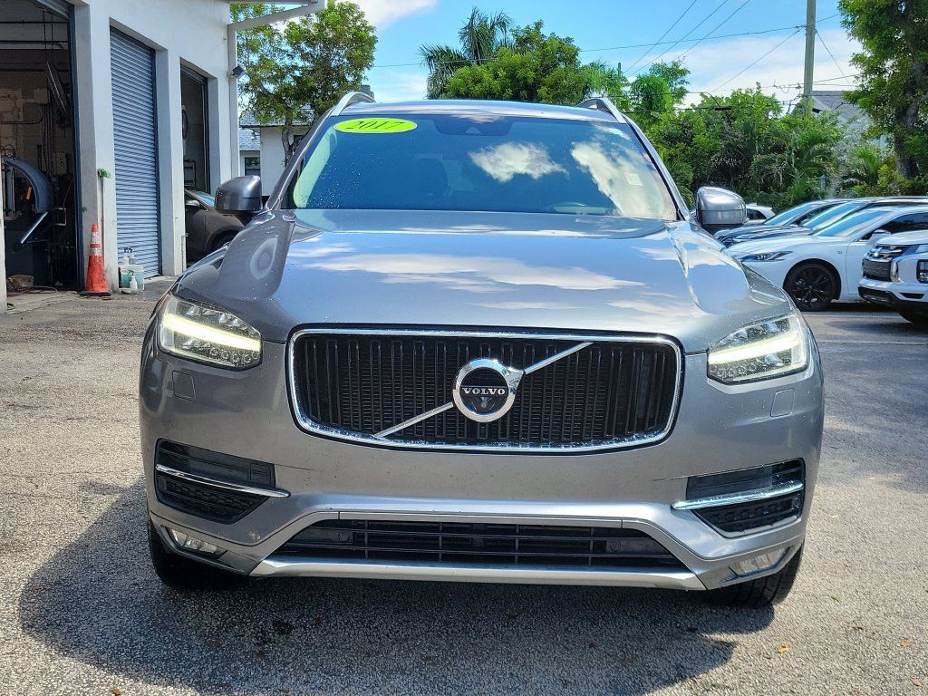 Used 2017 Volvo XC90 T6 Momentum w/ Vision Package AWD/4WD image 5